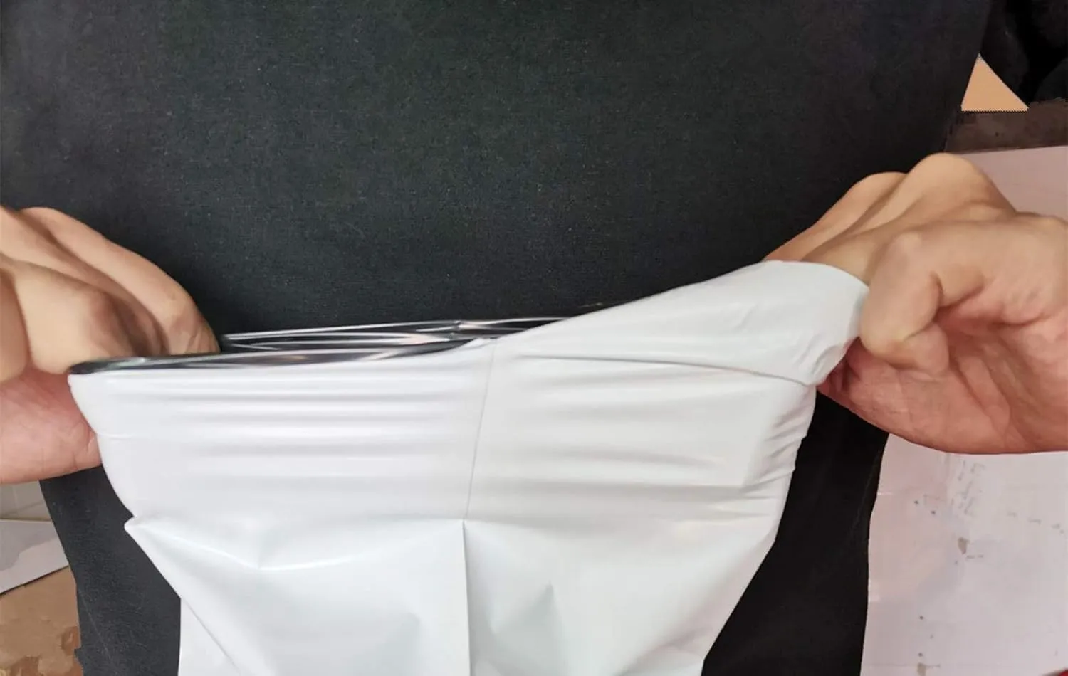 19.6 X 26 Inches White Poly Mailers，Large Self-Sealing Shipping Envelopes Plastic Mailing Bags 25 Pcs