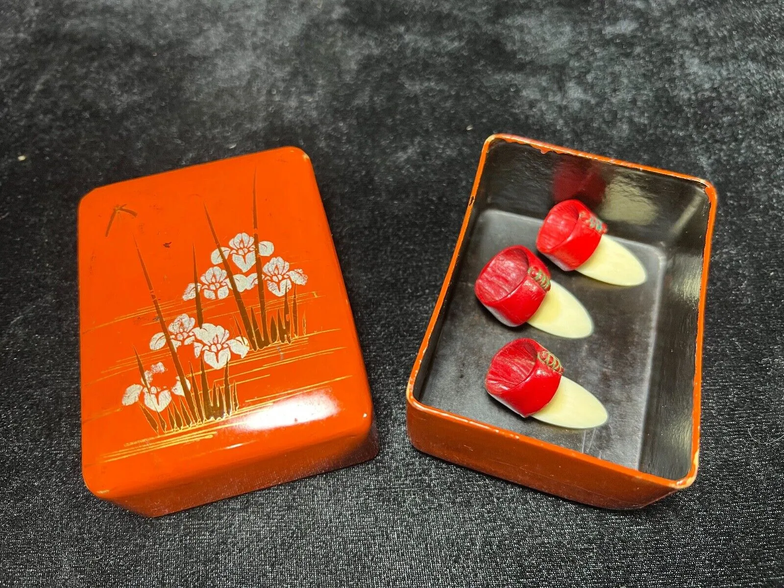 Antique Japanese C. 1900 Koto Picks Musical Instrument 3 W/ Red Lacquered Case