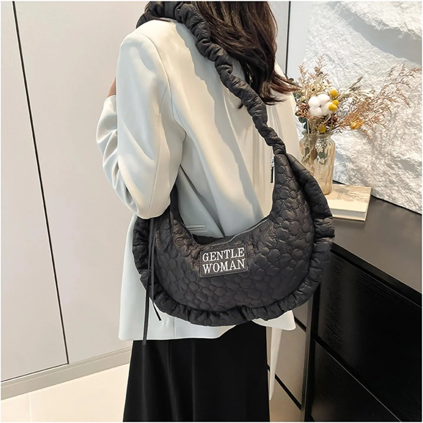 Ladies cloud pleated bag shoulder bag slung jiaozi bag(Black)