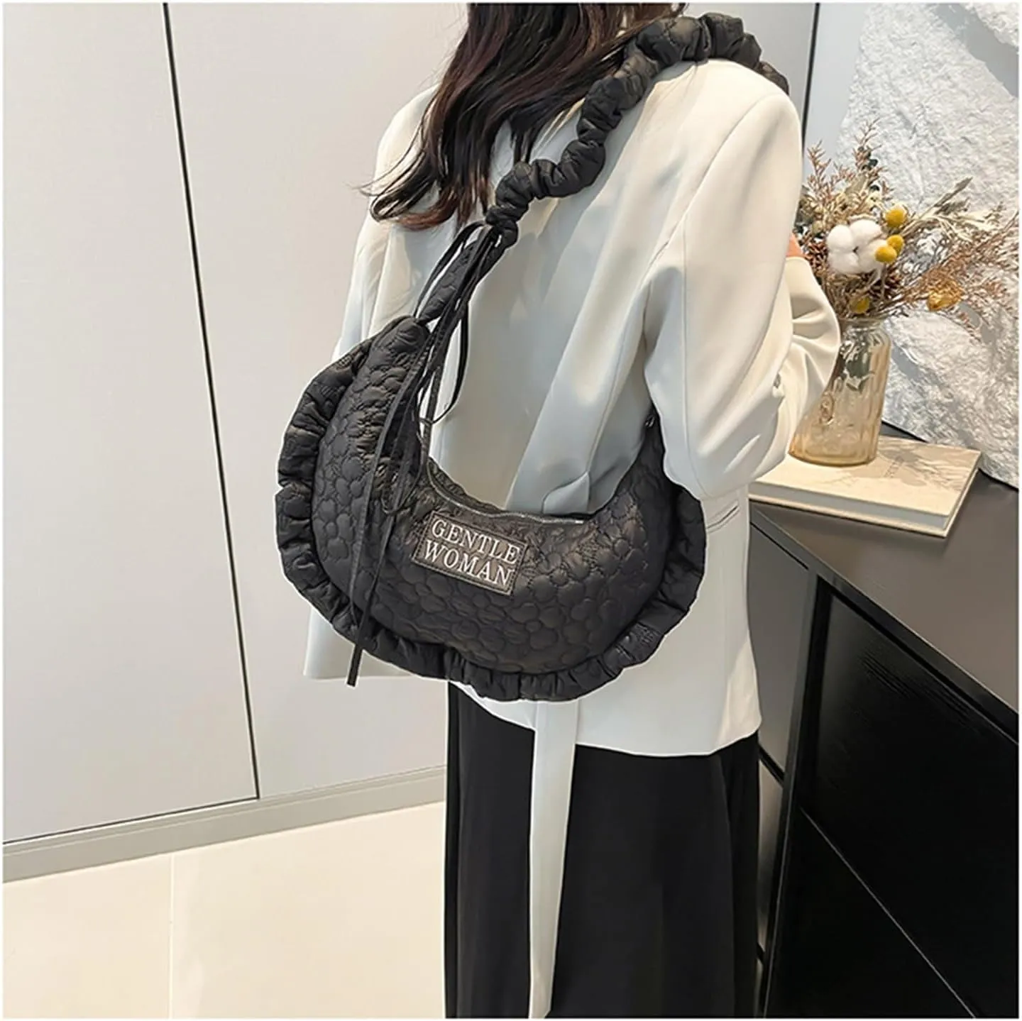 Ladies cloud pleated bag shoulder bag slung jiaozi bag(Black)