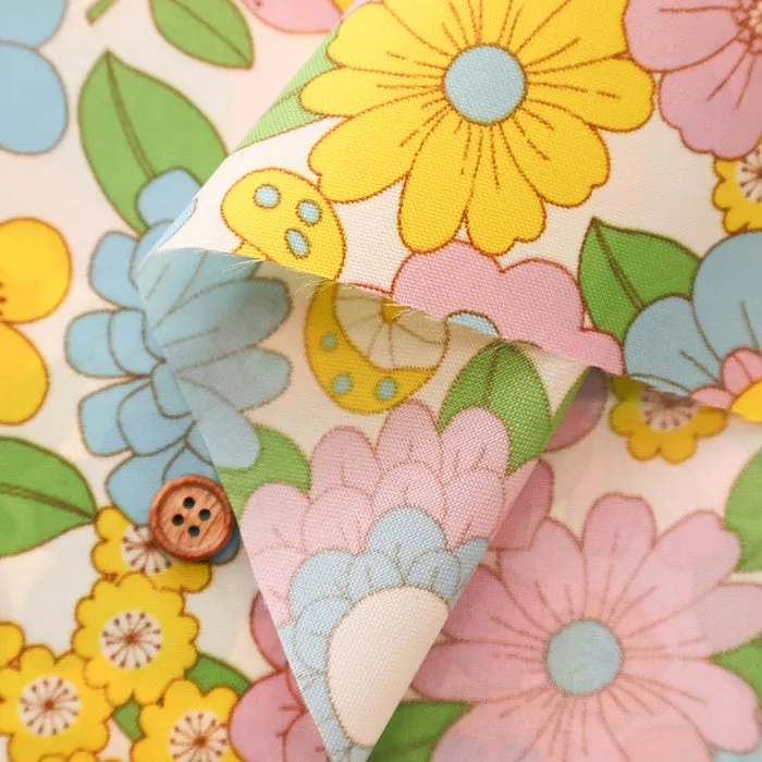 Water repellent Nylon Oxford Print Fabric 70s Design Flower Days