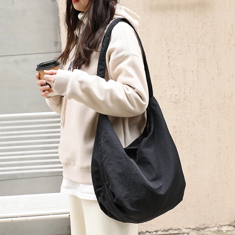 Women's Leisure Retro Simple Large Capacity Dumpling Crossbody Bags