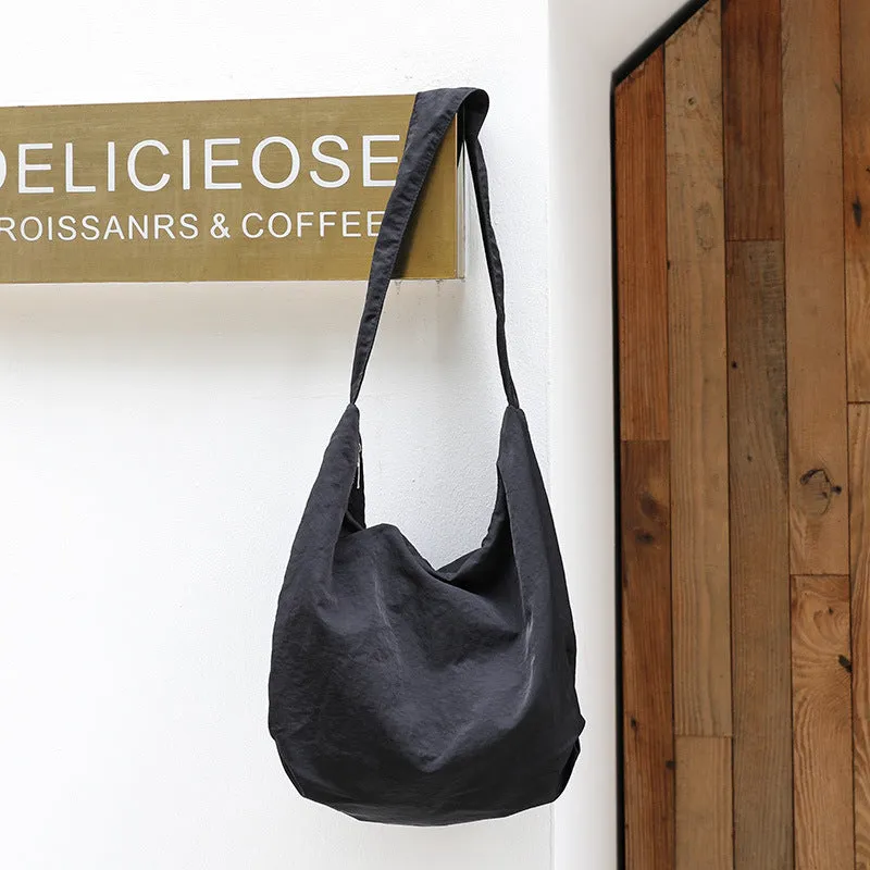Women's Leisure Retro Simple Large Capacity Dumpling Crossbody Bags