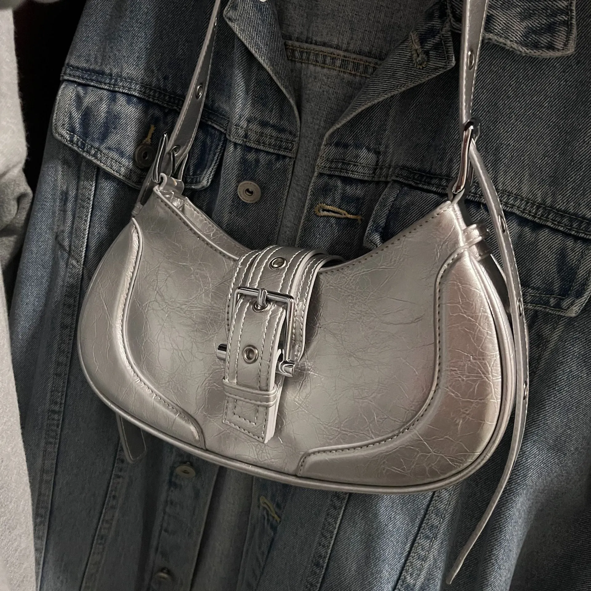 Women's Retro Hot Underarm Niche Simple Textured Bags