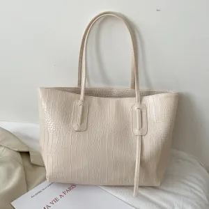 Women's Simple Large Capacity Fashionable Portable Shoulder Bags