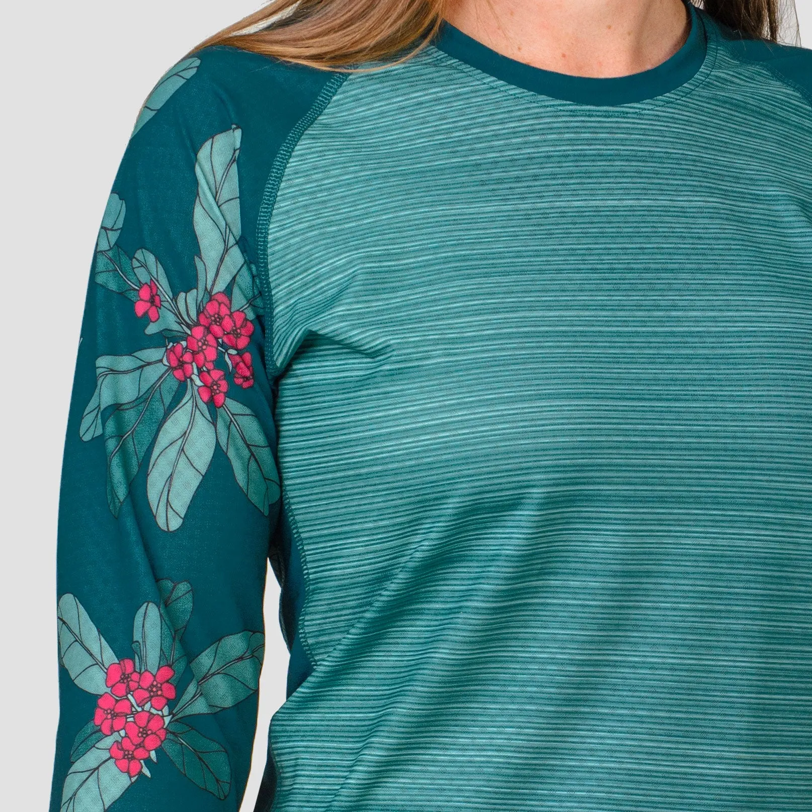 Women's Stack L/S Karo Crew